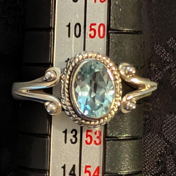 Genuine Blue Topaz Solid Sterling Silver Ring Size 6 - Picture 9 of 9